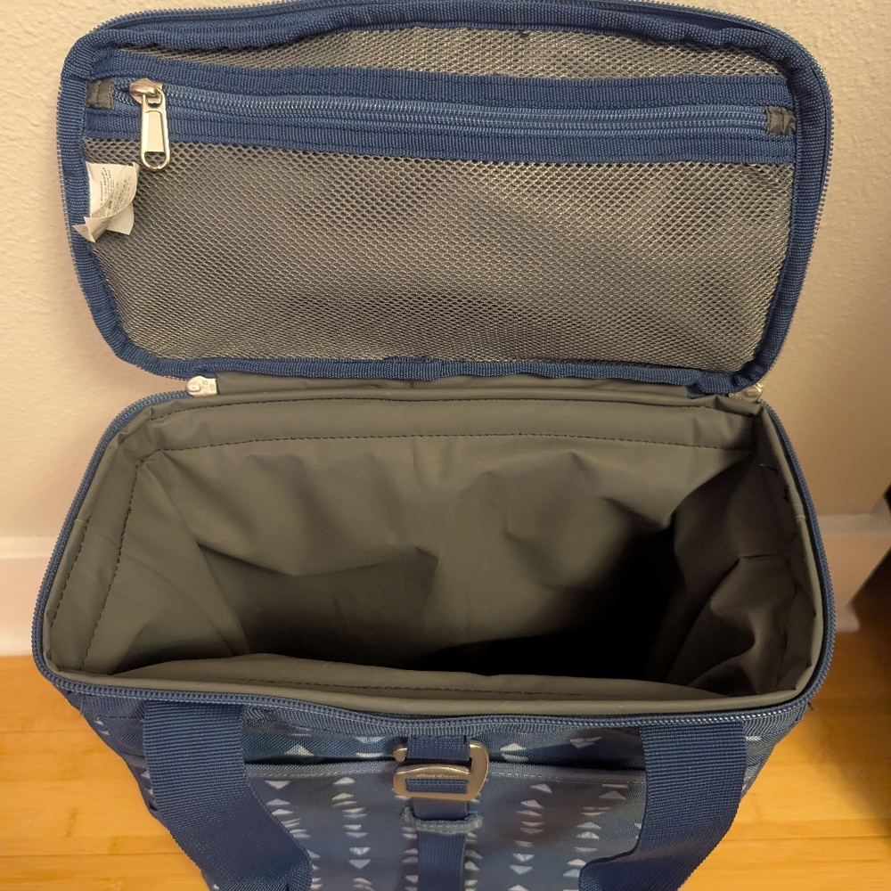 Eddie Bauer Soft Cooler Backpack - Picture 4 of 5